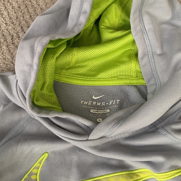 Nike therma-fit hoodie - Picture 2 of 5